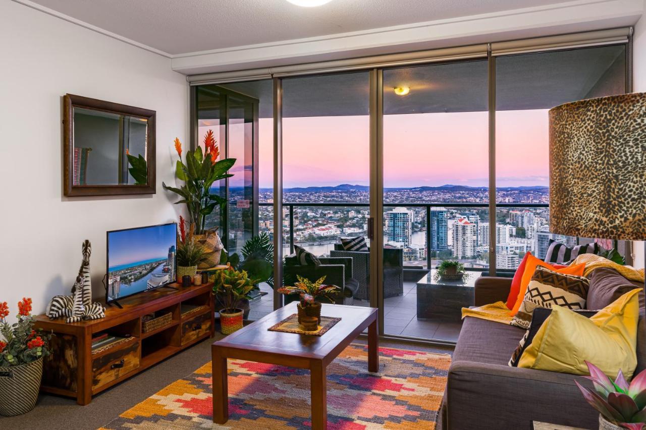 African Escape On Level 38 - Balcony With Views Brisbane Luaran gambar