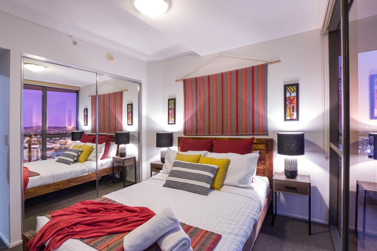African Escape On Level 38 - Balcony With Views Brisbane Luaran gambar