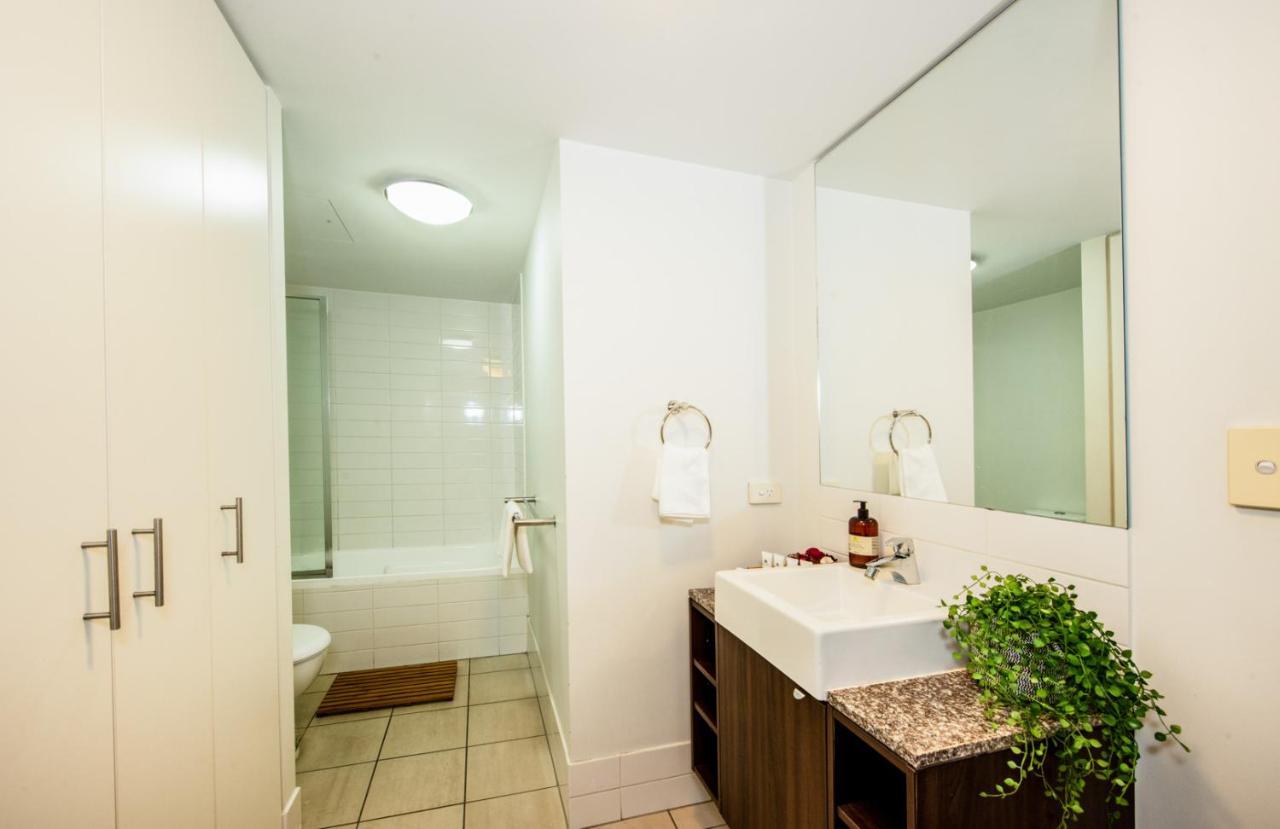 African Escape On Level 38 - Balcony With Views Brisbane Luaran gambar